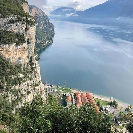 Antica Campione Rooms & Hostel Campione del Garda Buitenkant foto