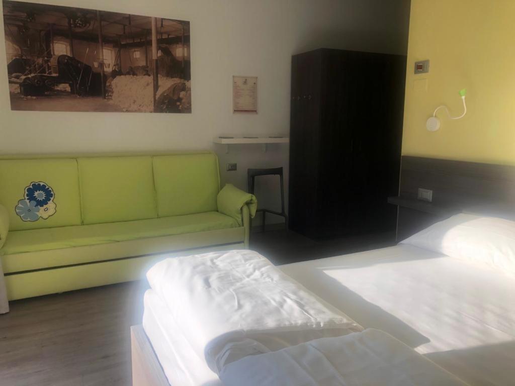 Antica Campione Rooms & Hostel Campione del Garda Buitenkant foto