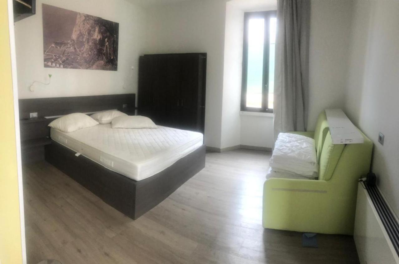 Antica Campione Rooms & Hostel Campione del Garda Buitenkant foto